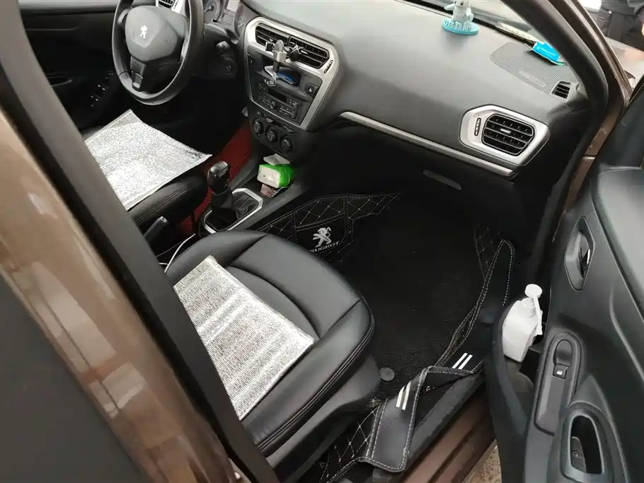 Peugeot 301
