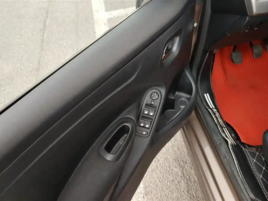Peugeot 301