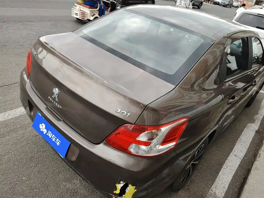 Peugeot 301