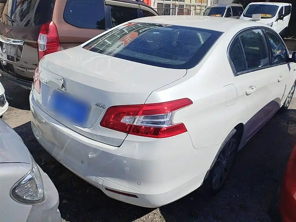 Peugeot 408