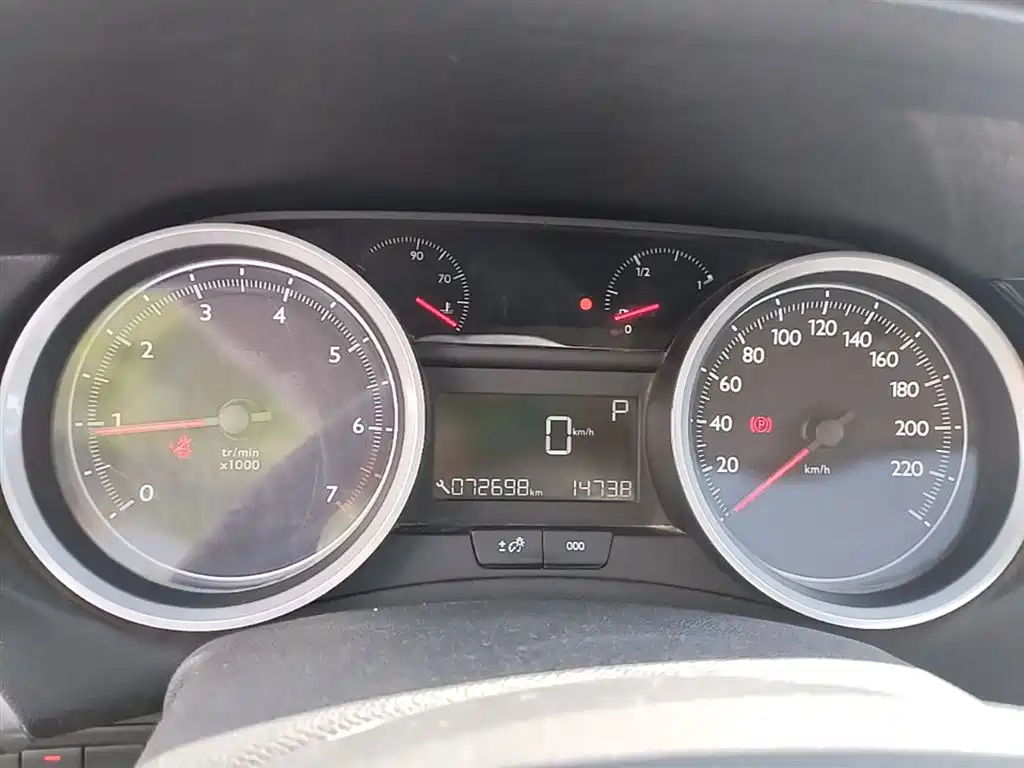 Peugeot 408
