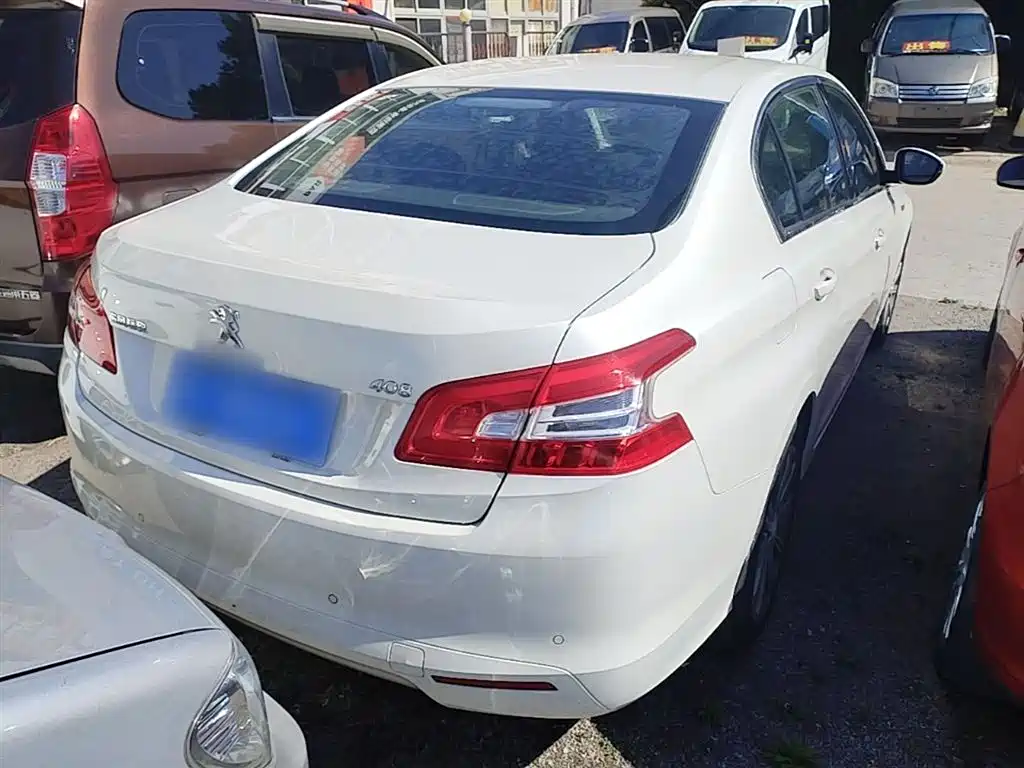 Peugeot 408