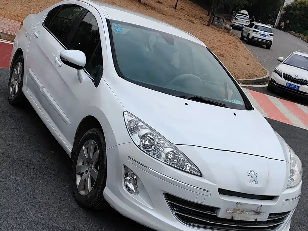 Peugeot 408