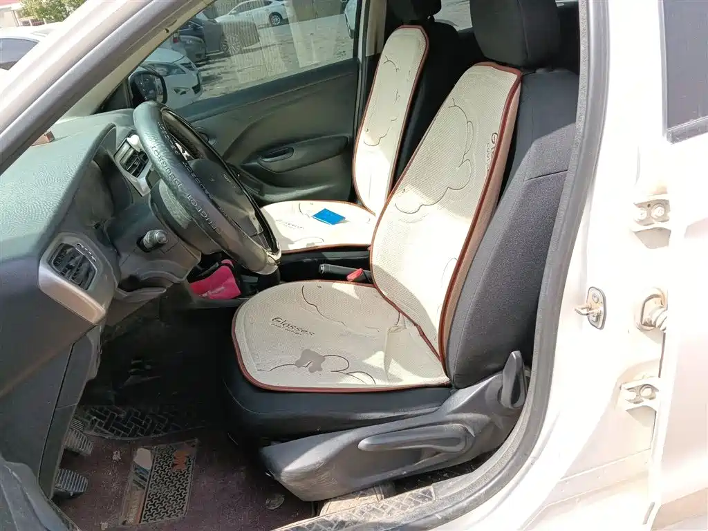 Peugeot 301