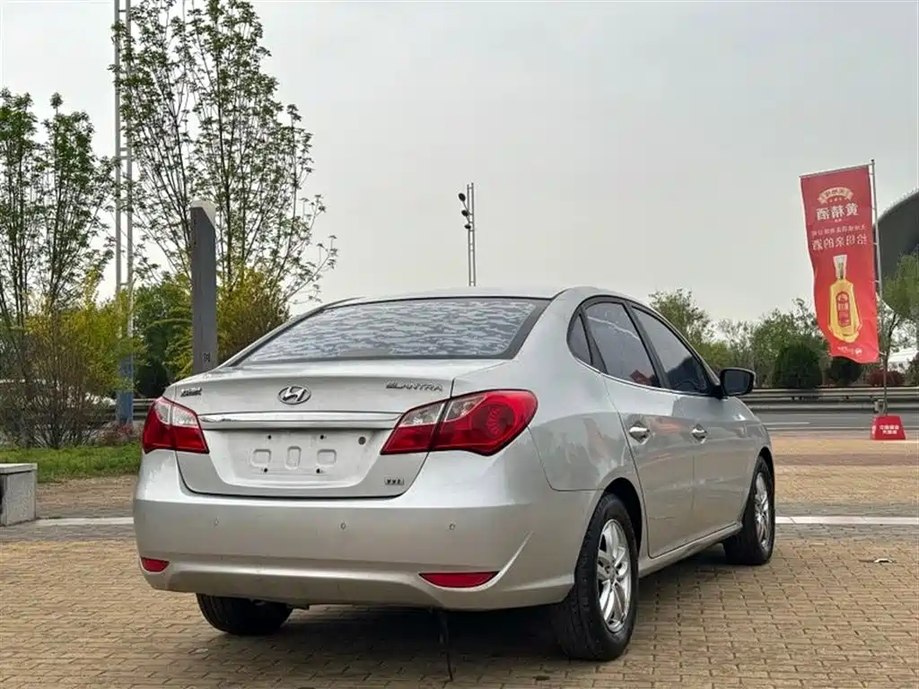 Hyundai Elantra
