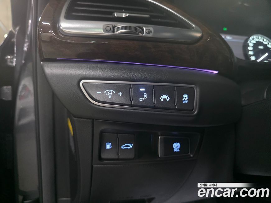 Genesis EQ900