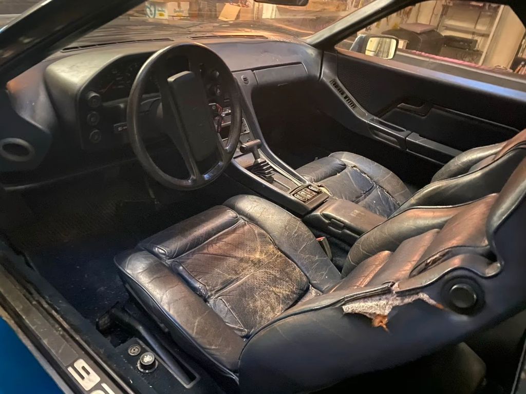 Porsche 928