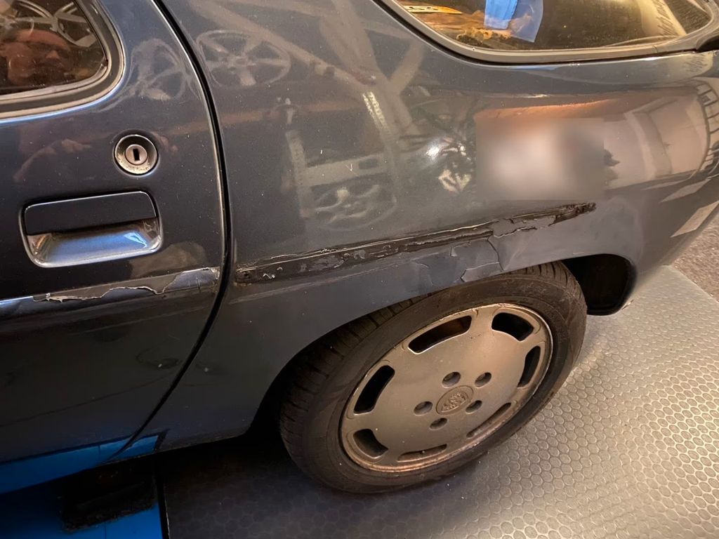 Porsche 928