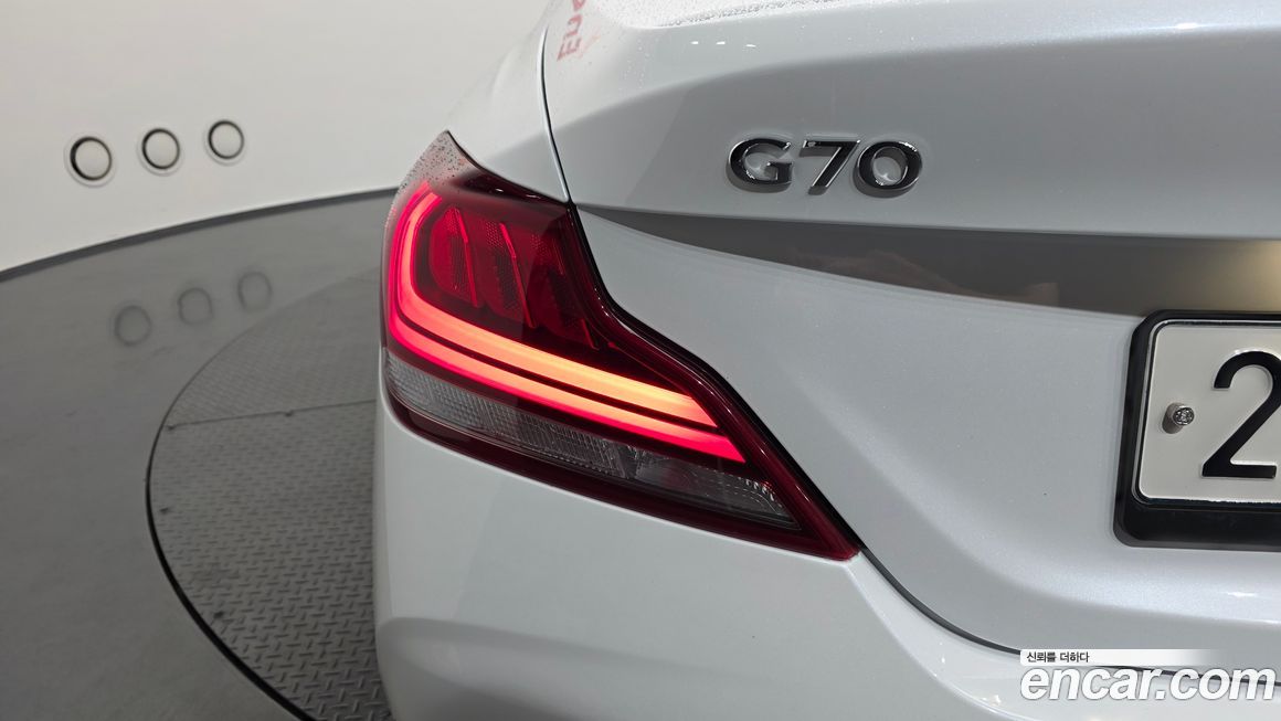 Genesis G70