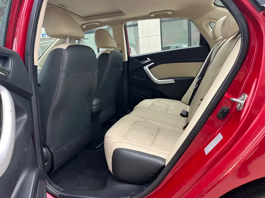 Changan V7
