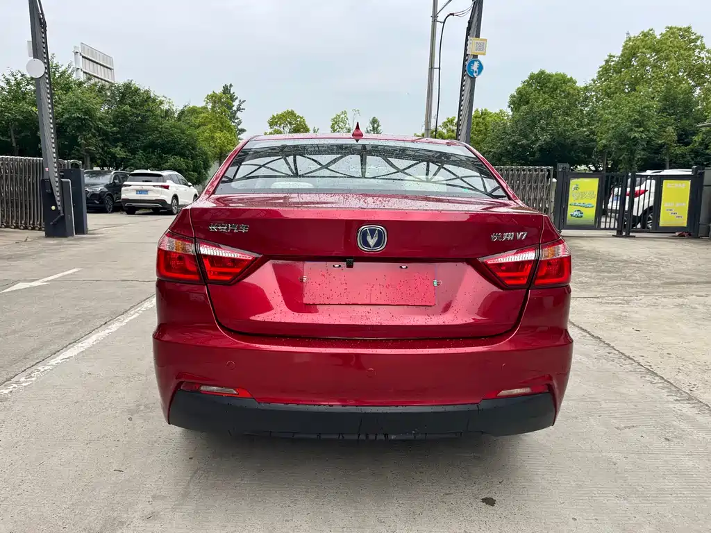 Changan V7