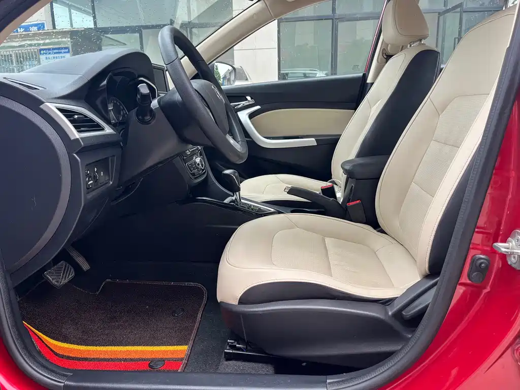 Changan V7