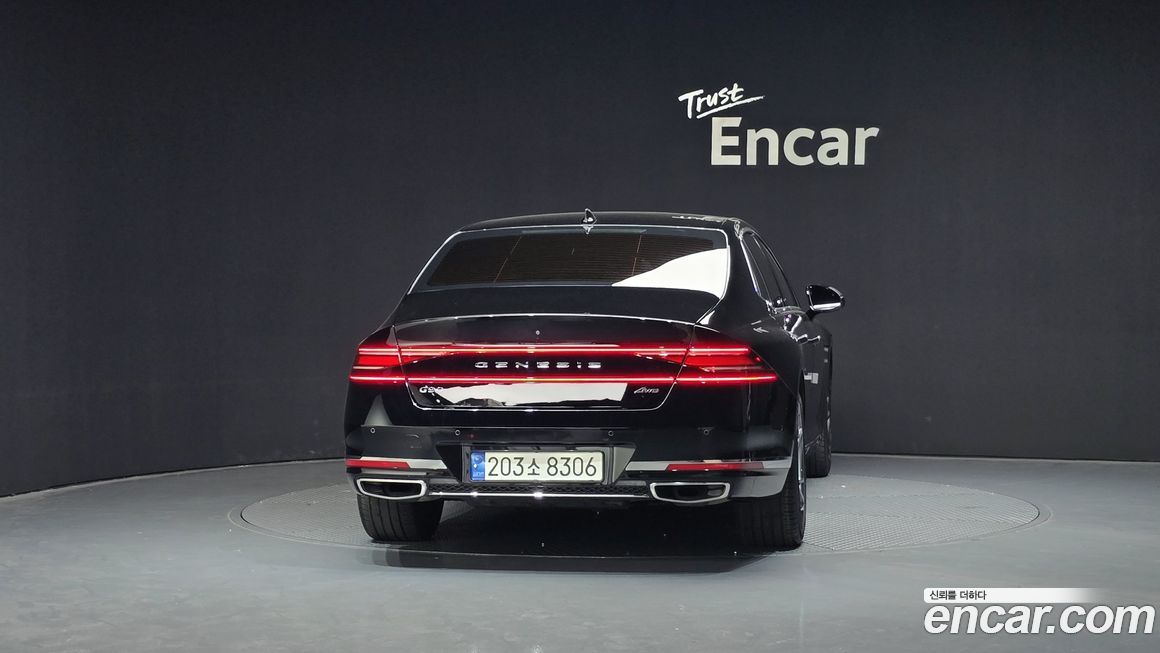 Genesis G90