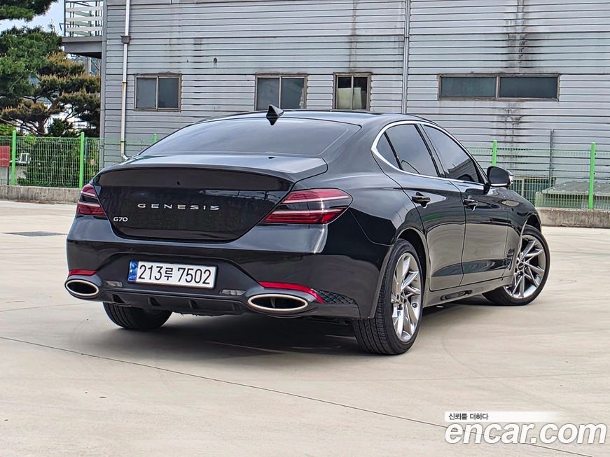 Genesis G70