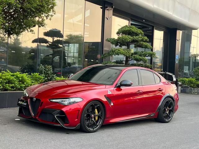 Alfa Romeo Giulia