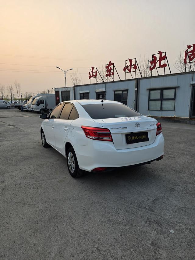 Toyota Yaris L Sedan
