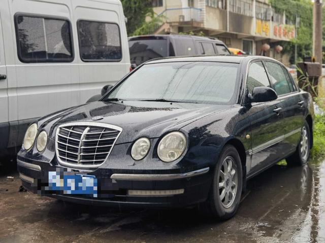 Kia Opirus
