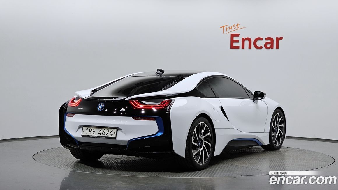 BMW i8