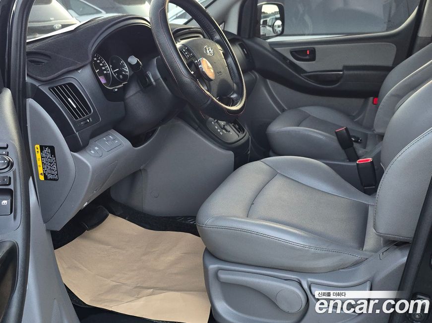 Hyundai Starex