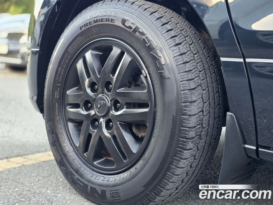 Hyundai Starex