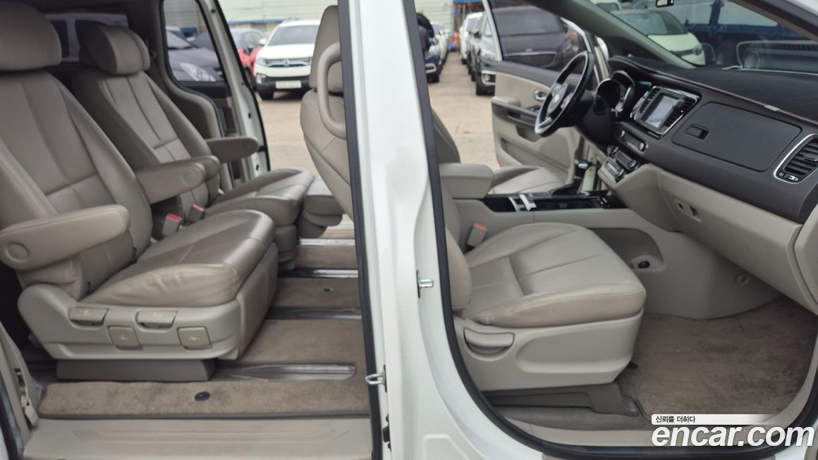 Kia Canival