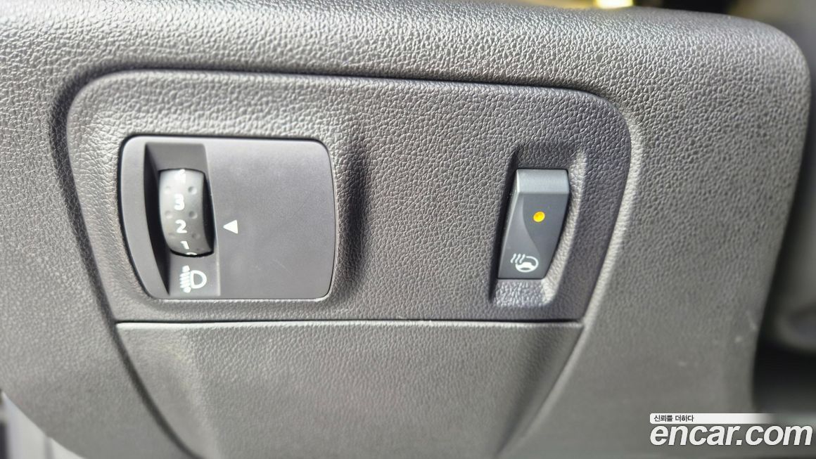 Renault SM6