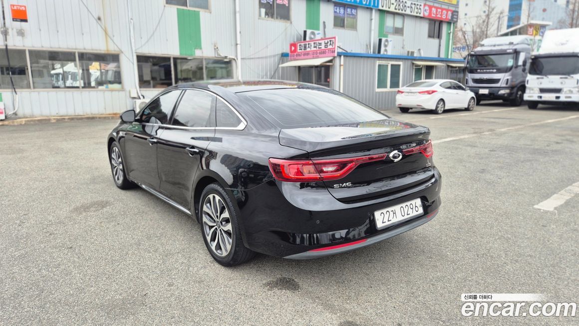 Renault SM6