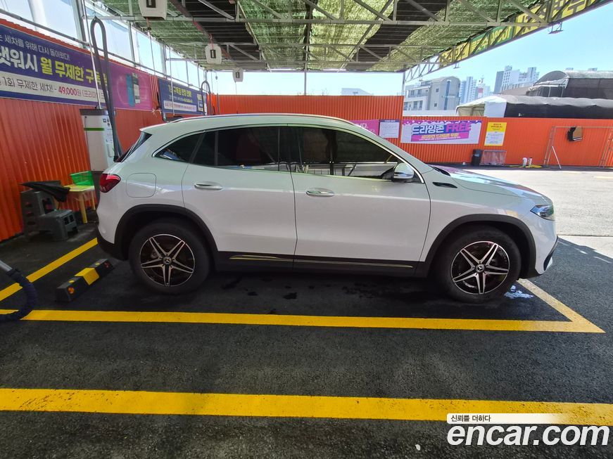 Mercedes-Benz EQA