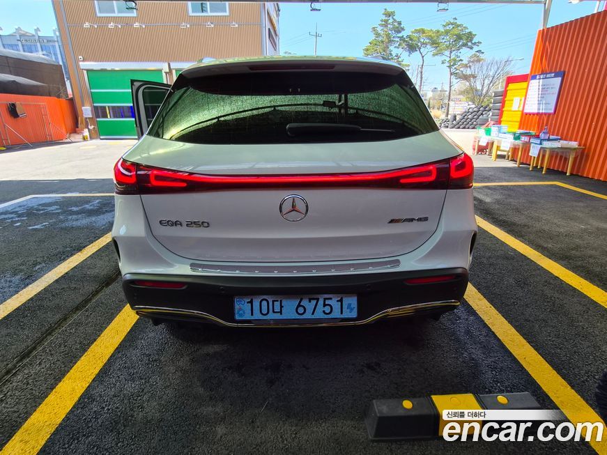 Mercedes-Benz EQA