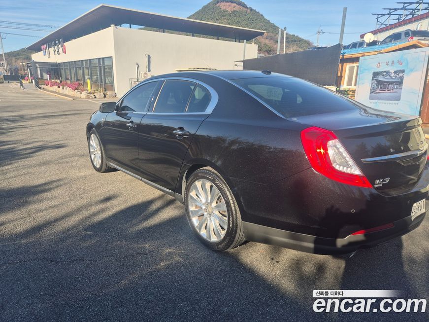 Lincoln MKS