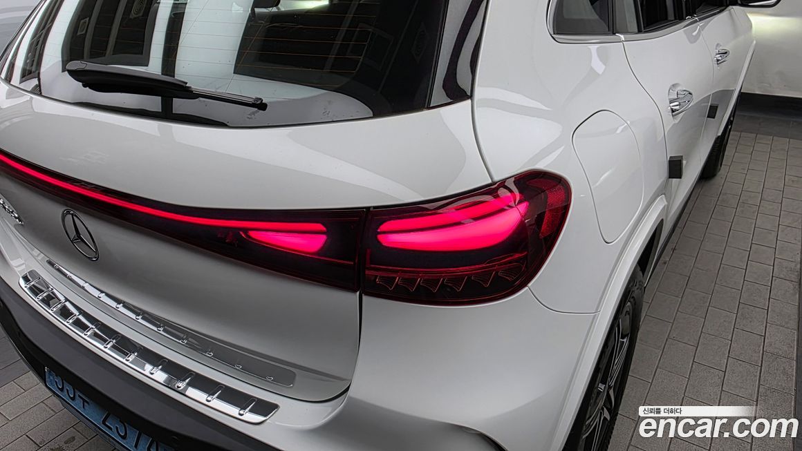 Mercedes-Benz EQA