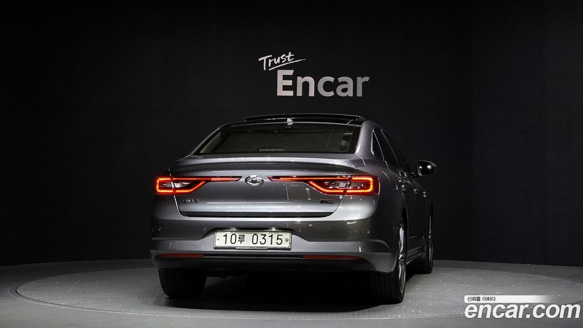 Renault SM6