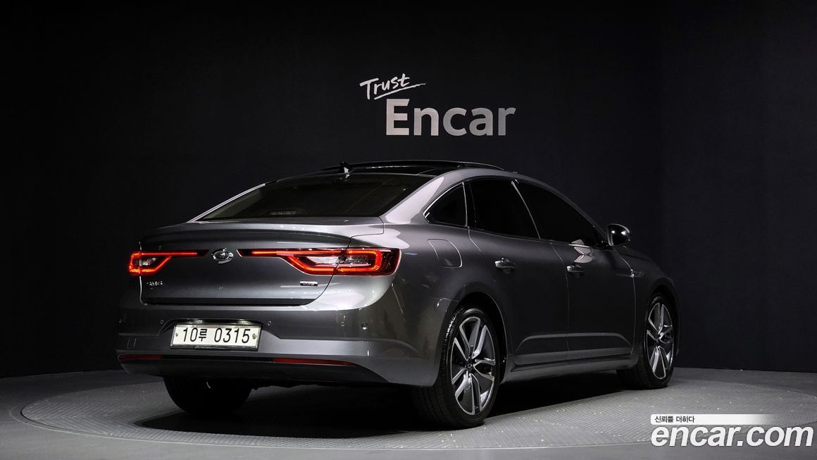Renault SM6