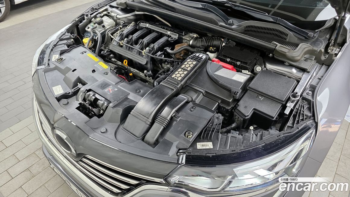 Renault SM6