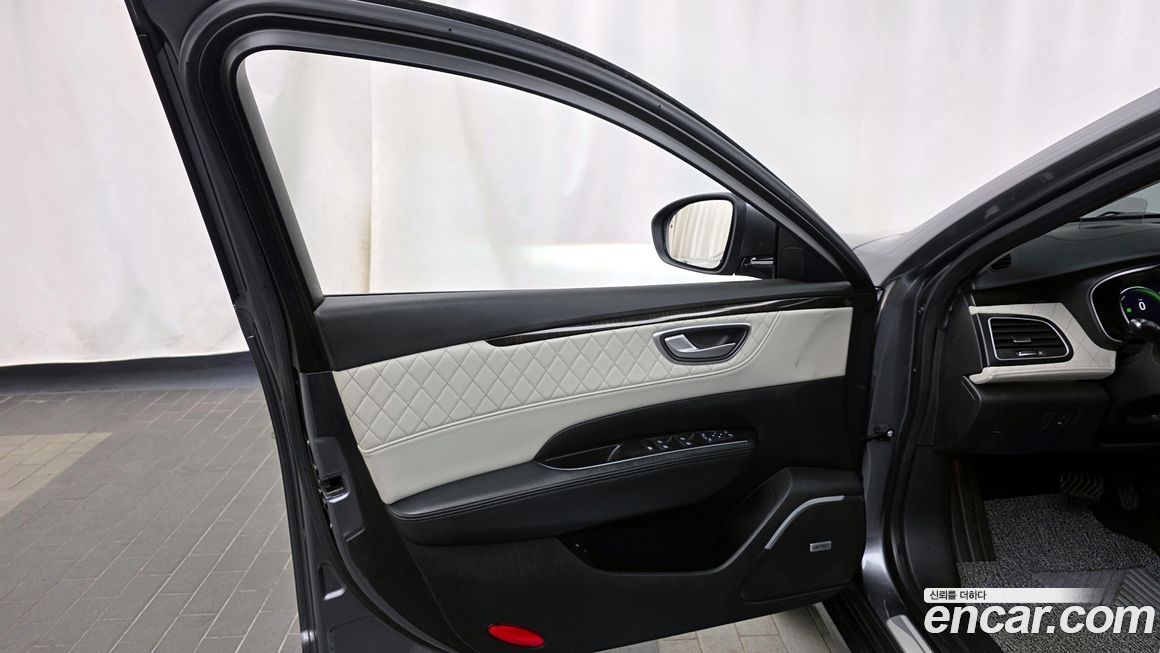 Renault SM6