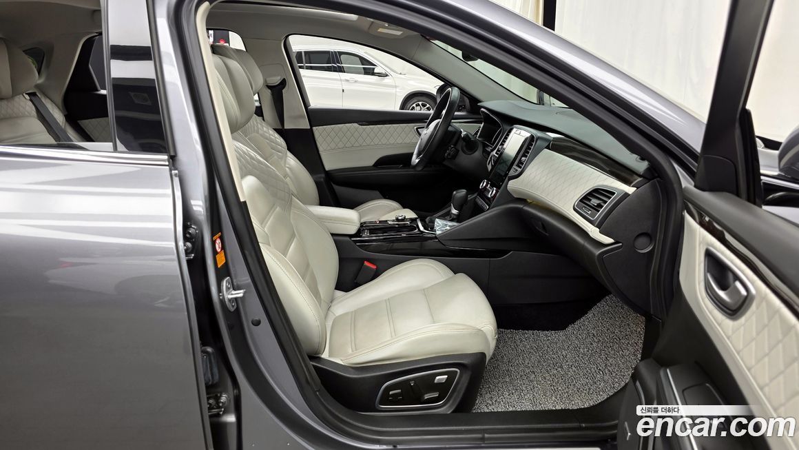 Renault SM6