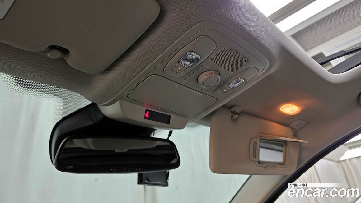 Renault SM6