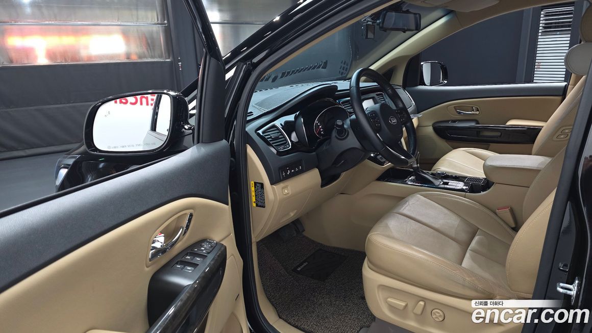 Kia Canival