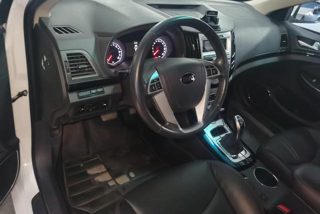 BYD BYD e5