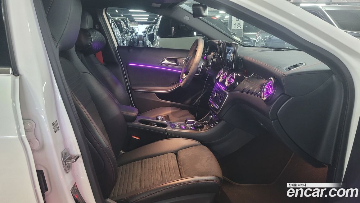 Mercedes-Benz GLA-Class