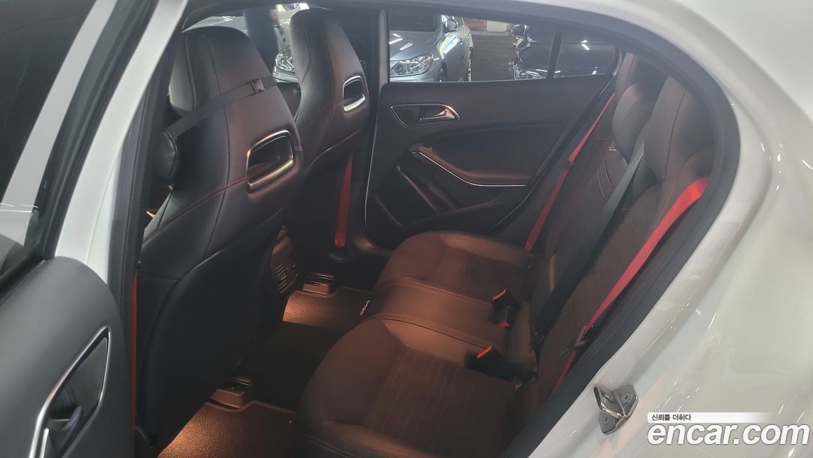 Mercedes-Benz GLA-Class