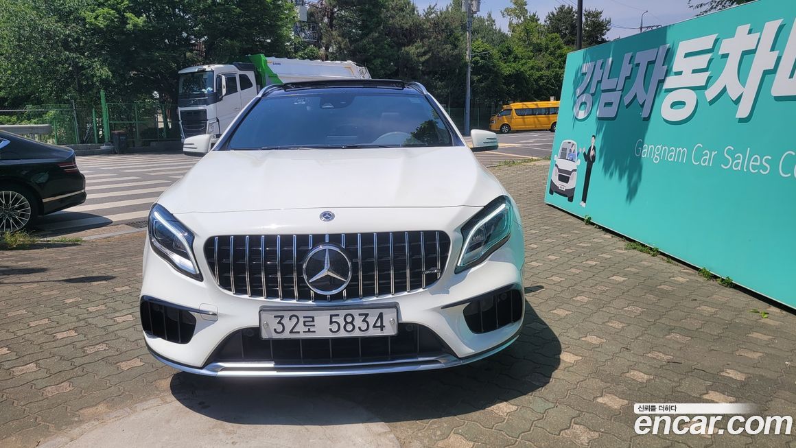 Mercedes-Benz GLA-Class
