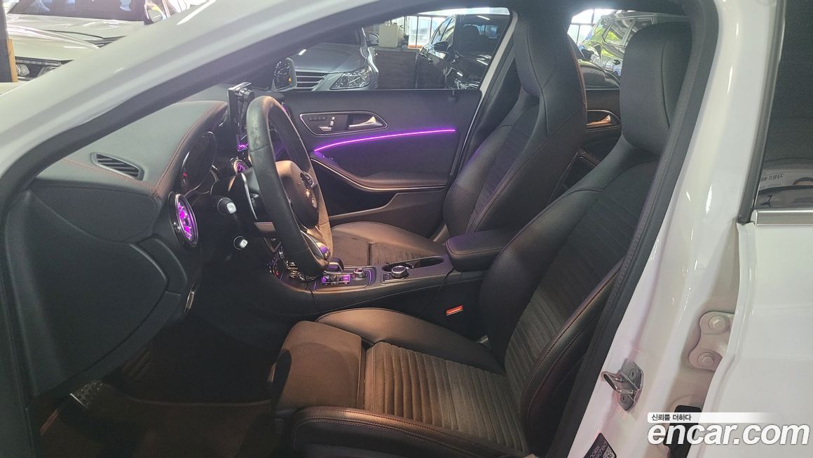 Mercedes-Benz GLA-Class