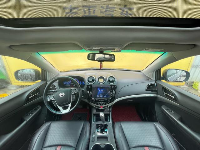BYD BYD S7