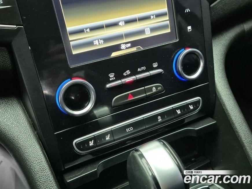 Renault SM6