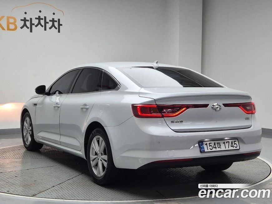 Renault SM6