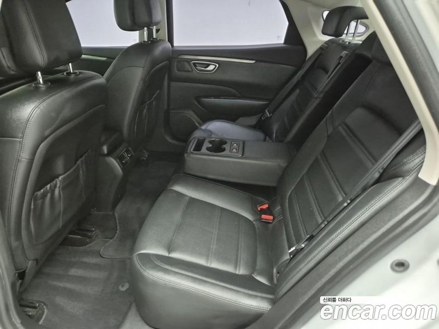 Renault SM6