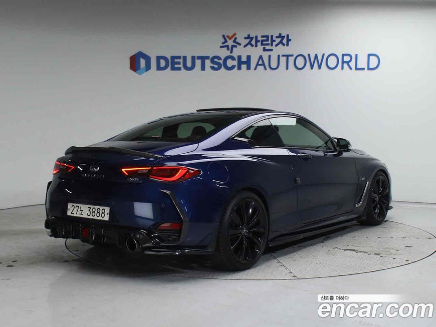 Infiniti Q60