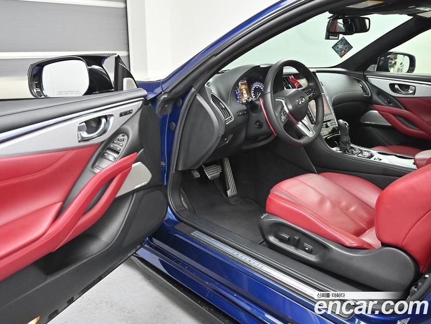 Infiniti Q60