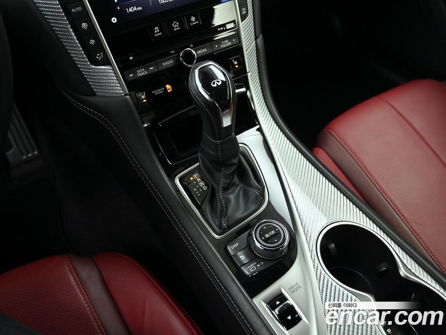 Infiniti Q60